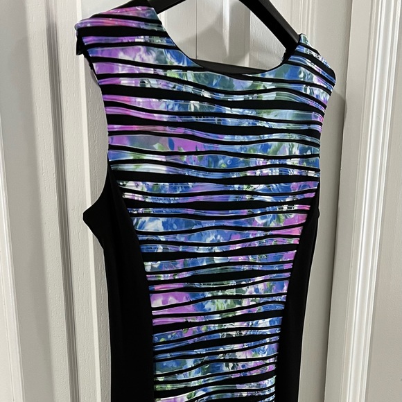 New Soft Works dress. - Picture 3 of 3